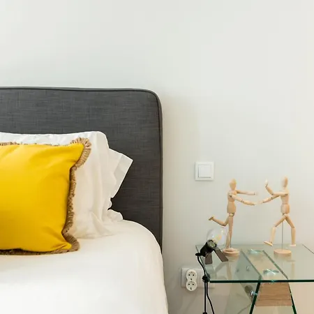 Designer In One Of Lisbon's Trendiest Quarters Apartment