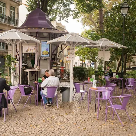 Designer In One Of Lisbon's Trendiest Quarters 公寓